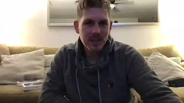 Snapshot of Rock_Pierce chatting on February 12, 7:44 am Rock Pierce online show from February 12, 7:44 am