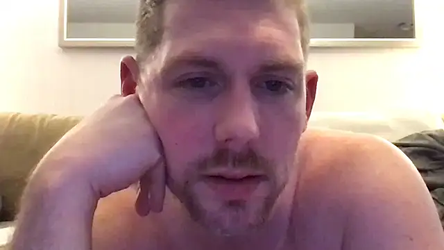 Snapshot of Rock_Pierce chatting on February 8, 3:42 pm Rock Pierce online show from February 8, 3:42 pm
