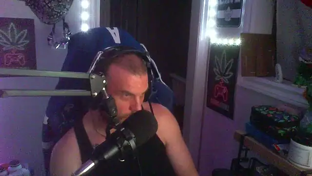 GeneralXMillyX online show from November 3, 6:17 am