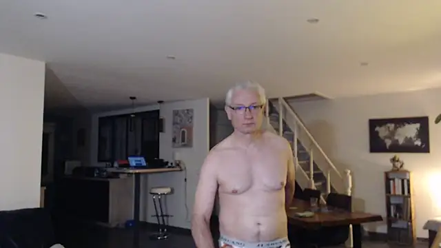 Snapshot of Goduleur69 chatting on October 10, 8:24 pm Goduleur69 online show from October 10, 8:24 pm