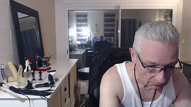 Snapshot of Goduleur69 chatting on January 10, 9:42 pm Goduleur69 online show from January 10, 9:42 pm