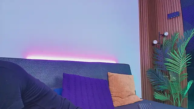 Snapshot of scott_brands chatting on March 2, 2:40 am scott brands online show from March 2, 2:40 am