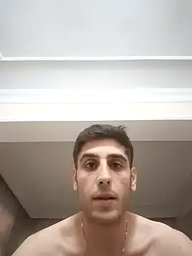 Snapshot of arenn1997 chatting on October 23, 10:13 pm arenn1997 online show from October 23, 10:13 pm