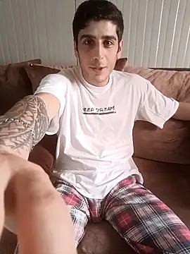 arenn1997 online show from April 25, 1:41 pm