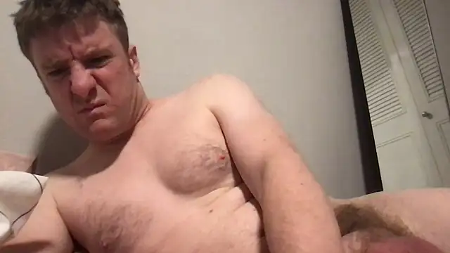 mnguy1983 online show from April 4, 4:20 am