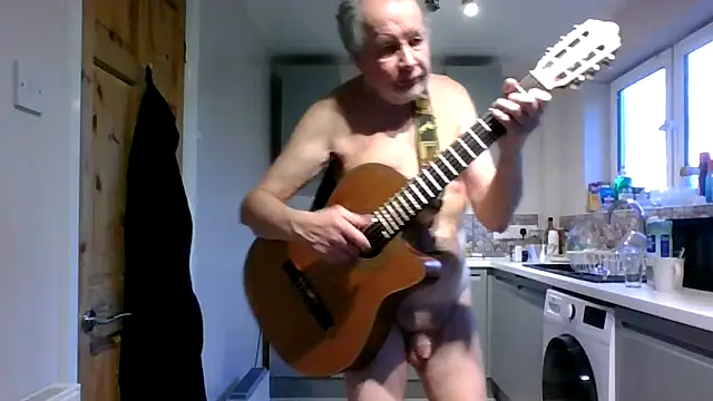 Snapshot of jimmybenido chatting on February 18, 5:11 pm jimmybenido online show from February 18, 5:11 pm
