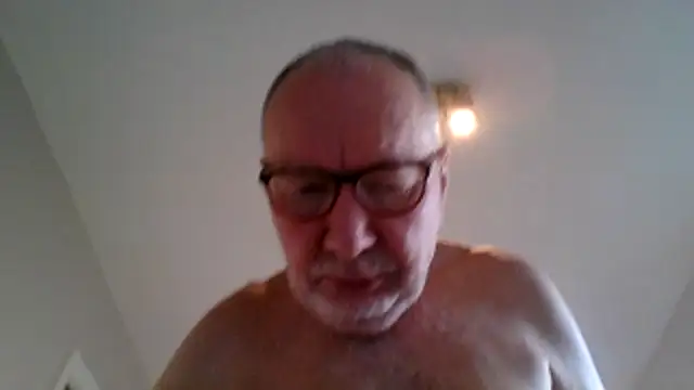 Snapshot of jimmybenido chatting on March 10, 5:18 pm jimmybenido online show from March 10, 5:18 pm