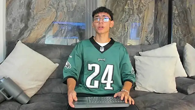 Snapshot of Daviid_laidd chatting on October 6, 7:29 pm Daviid laidd online show from October 6, 7:29 pm