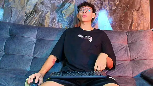 Daviid laidd online show from December 8, 11:08 pm
