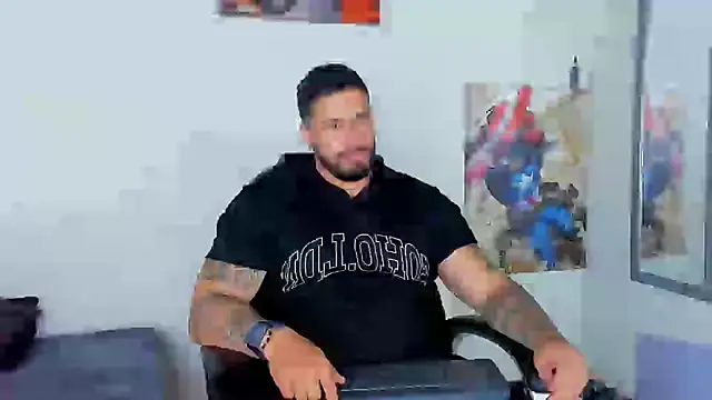Snapshot of Cristian_Walker chatting on January 11, 1:22 pm Cristian Walker online show from January 11, 1:22 pm