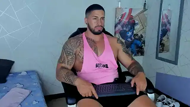 Snapshot of Cristian_Walker chatting on February 12, 9:01 pm Cristian Walker online show from February 12, 9:01 pm