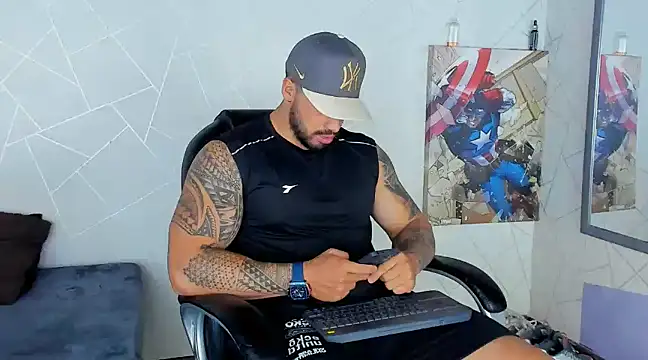 Snapshot of Cristian_Walker chatting on January 10, 12:04 pm Cristian Walker online show from January 10, 12:04 pm