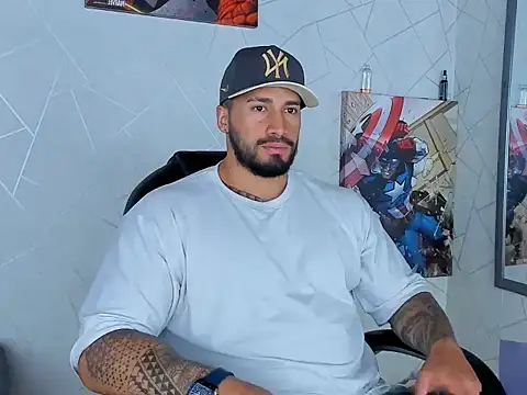 Snapshot of Cristian_Walker chatting on December 27, 12:56 pm Cristian Walker online show from December 27, 12:56 pm