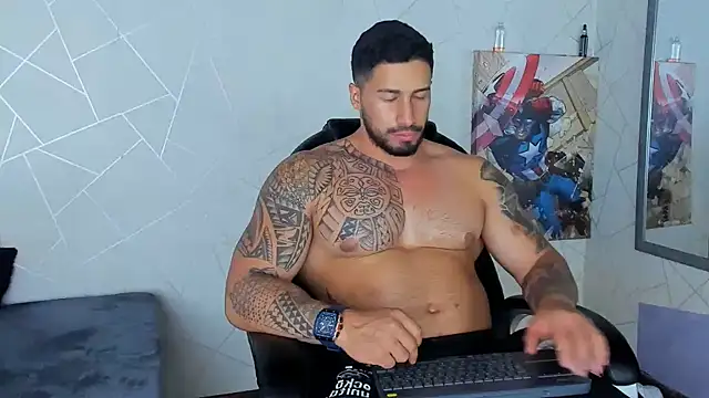 Snapshot of Cristian_Walker chatting on December 19, 8:55 pm Cristian Walker online show from December 19, 8:55 pm