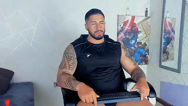 Snapshot of Cristian_Walker chatting on January 24, 10:43 am Cristian Walker online show from January 24, 10:43 am