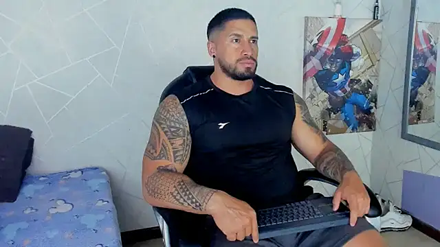 Snapshot of Cristian_Walker chatting on February 18, 9:20 pm Cristian Walker online show from February 18, 9:20 pm