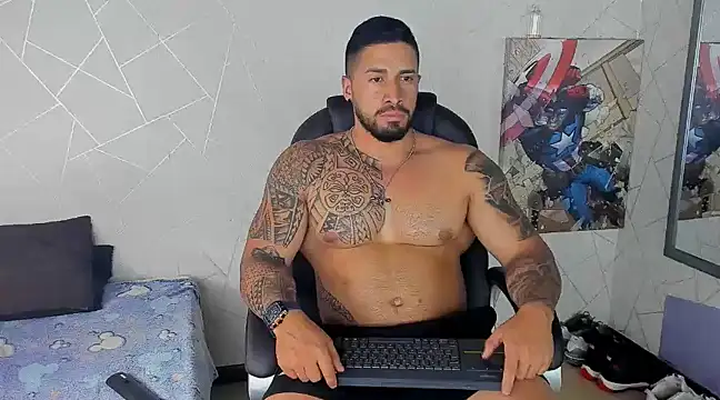 Snapshot of Cristian_Walker chatting on March 18, 8:26 pm Cristian Walker online show from March 18, 8:26 pm