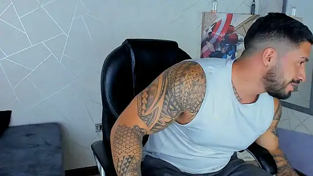 Snapshot of Cristian_Walker chatting on January 6, 11:52 pm Cristian Walker online show from January 6, 11:52 pm