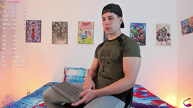 jonathanjoestar  online show from March 12, 9:22 pm