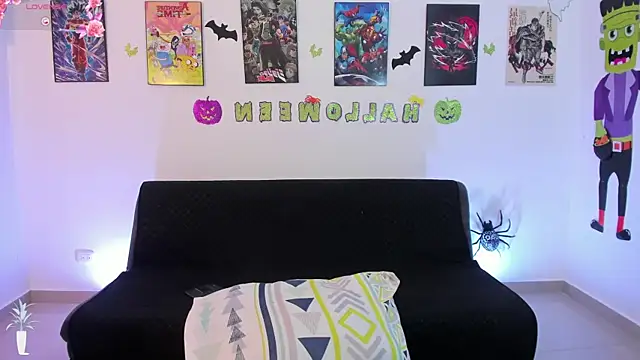 jonathanjoestar  online show from October 18, 9:09 pm