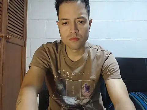 dimitriquiet05 online show from March 21, 6:50 am