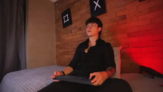 Ares Dickson online show from March 18, 4:29 am