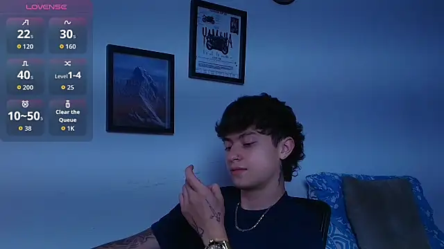 Ares Dickson online show from November 19, 4:56 am