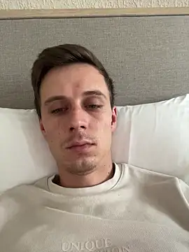 dedewr online show from November 26, 10:40 am