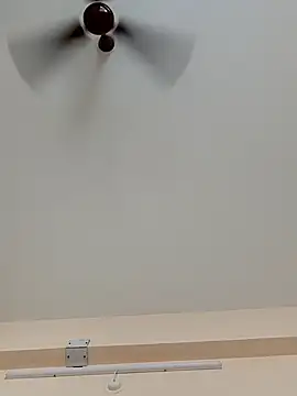 vini1754 online show from December 15, 5:15 am