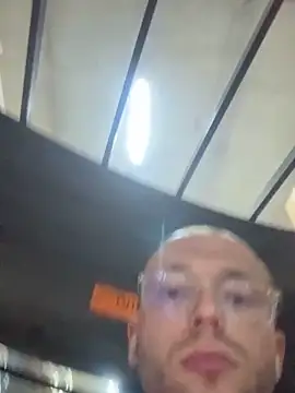 brendonsteamy online show from May 7, 6:02 am