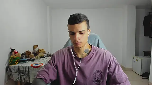 Snapshot of Balo_lovers chatting on February 1, 2:02 pm Balo lovers online show from February 1, 2:02 pm