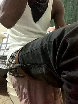 Snapshot of funpharoh1 chatting on October 25, 1:18 am funpharoh1 online show from October 25, 1:18 am