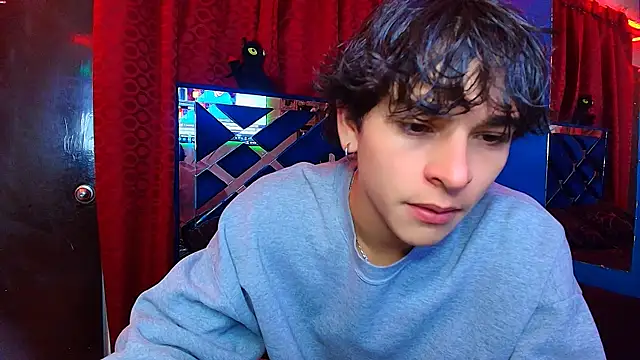 Luke Howland online show from December 20, 1:24 am