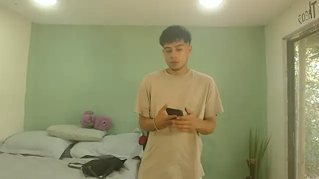 danielitopapuu online show from January 14, 4:33 pm