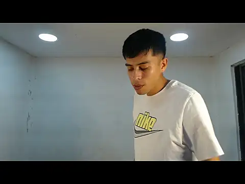 Snapshot of danielitopapuu chatting on September 23, 10:53 pm danielitopapuu online show from September 23, 10:53 pm