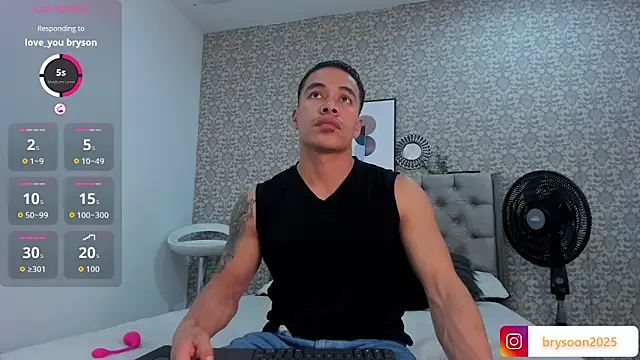 Snapshot of Bryson_Collins_ chatting on September 29, 11:33 pm Bryson Collins online show from September 29, 11:33 pm