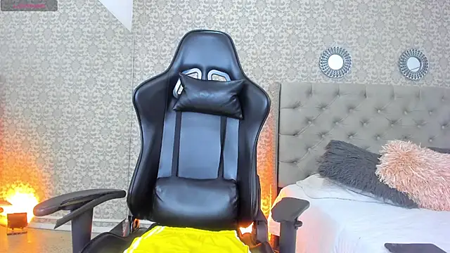 Bryson Collins  online show from January 23, 12:19 pm