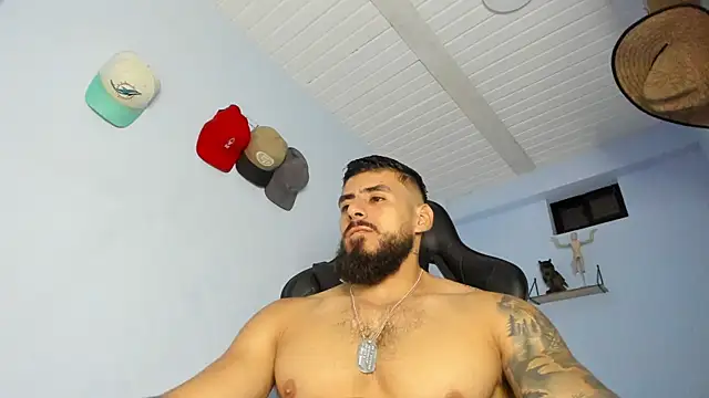 Snapshot of _Poseidon1_ chatting on October 18, 5:34 am Poseidon1 online show from October 18, 5:34 am