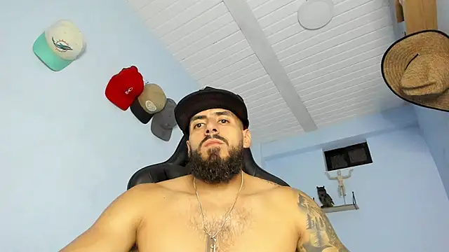 Snapshot of _Poseidon1_ chatting on October 26, 5:31 am Poseidon1 online show from October 26, 5:31 am