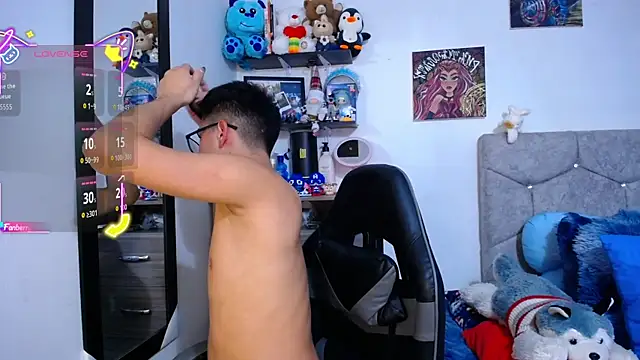 OwenBluee online show from February 20, 6:37 am