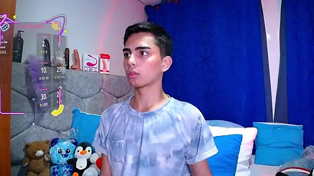 Snapshot of OwenBluee chatting on September 26, 12:41 am OwenBluee online show from September 26, 12:41 am