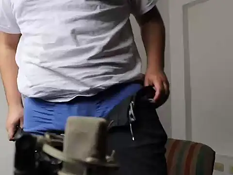 zekefotoslive online show from December 22, 7:22 pm