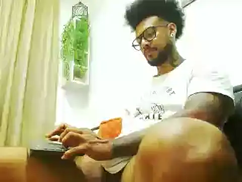 LewisStrong online show from March 10, 5:39 pm