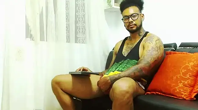 LewisStrong online show from January 25, 9:57 pm