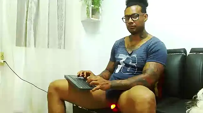 LewisStrong online show from December 6, 8:51 pm