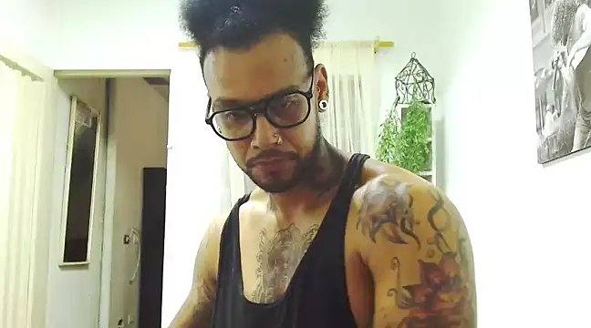 LewisStrong online show from February 4, 7:33 pm