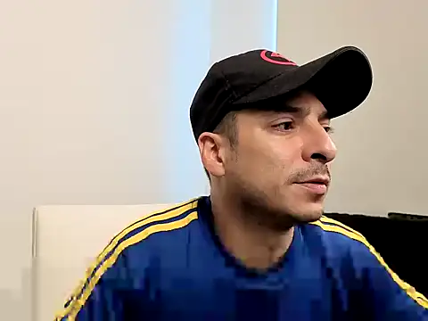 rogercraig online show from February 10, 6:12 pm