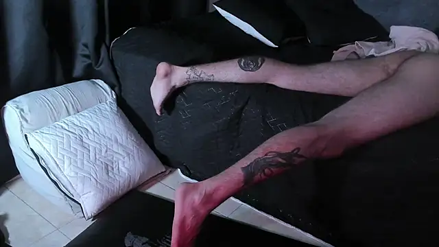 Dylanwhite23  online show from November 3, 12:15 am