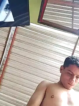 davidcesar99 online show from January 24, 7:39 pm