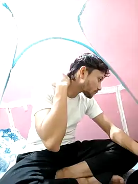 Snapshot of Indiandaddy11 chatting on December 5, 4:12 pm Indiandaddy11 online show from December 5, 4:12 pm